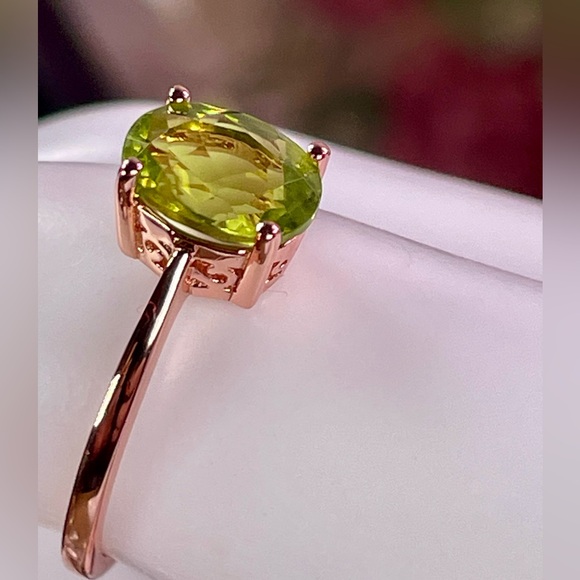 GENUINE Peridot 14k Rose Gold on silver ring - Picture 1 of 7